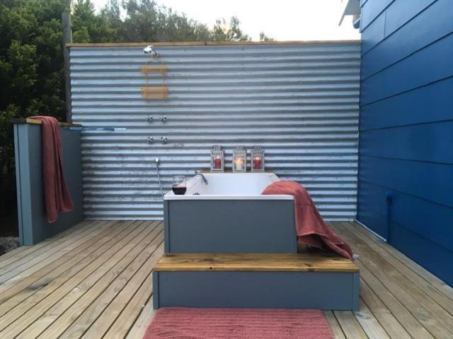 The Woolshed And Farmhouse Blue, Bruny Island Barnes Bay Extérieur photo